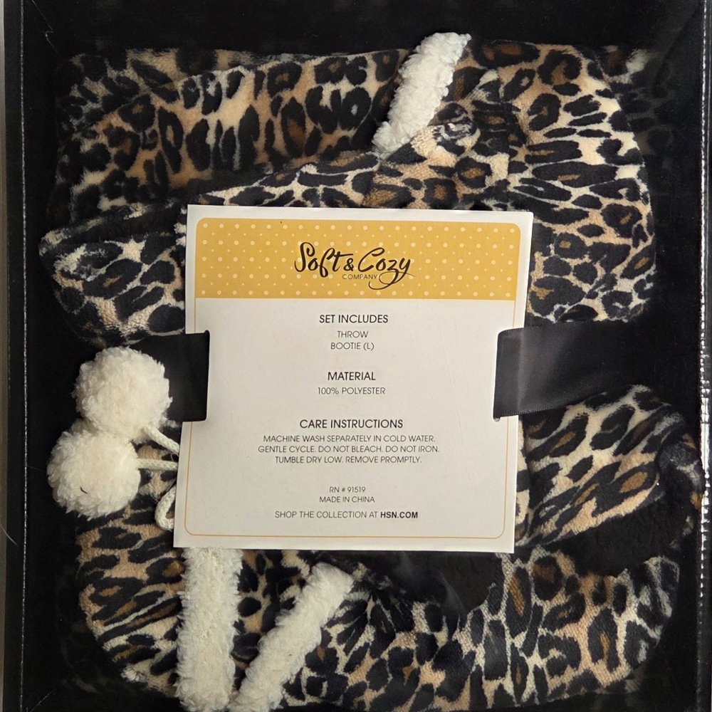 Soft and Cozy Throw and Bootie - L